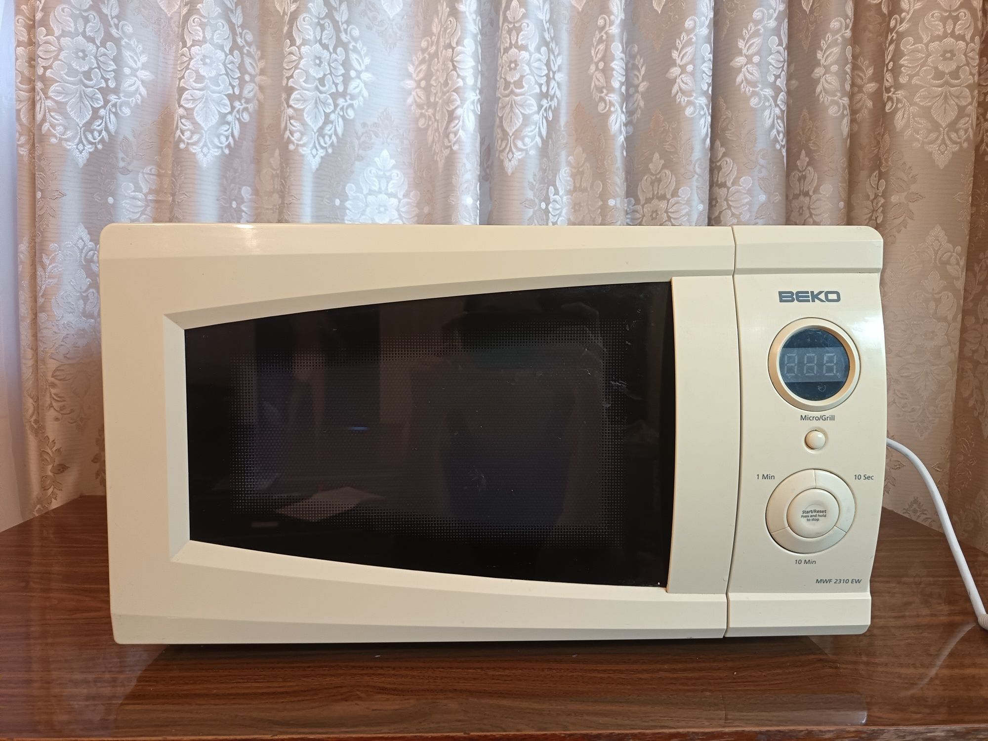 Микроволновая печь Beko MVF 2310 EW