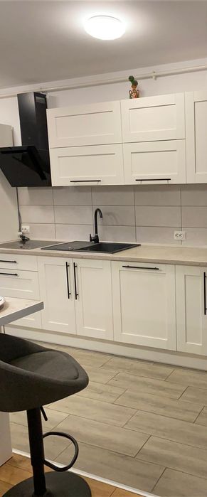 Închiriez casa particular