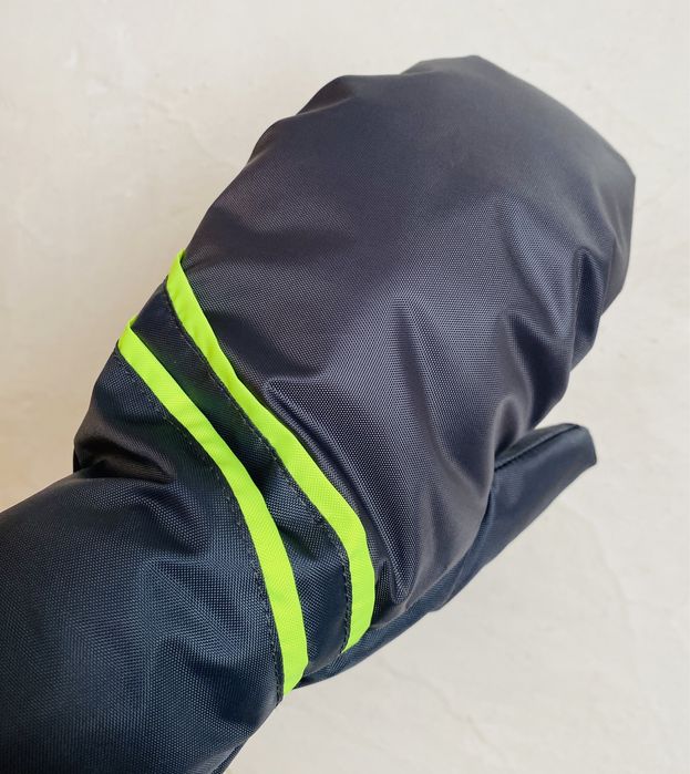 Новые лыжные непромокаемые варежки