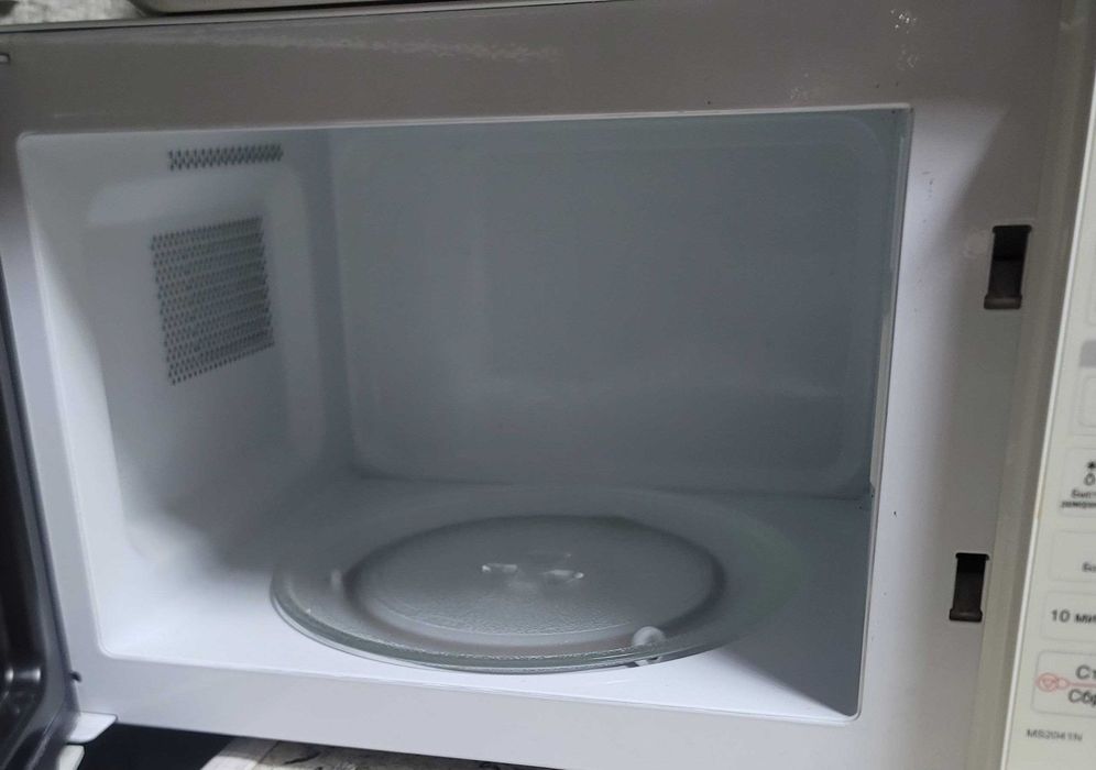 Новая корейская использвал 1,2раз состояние видно на фото