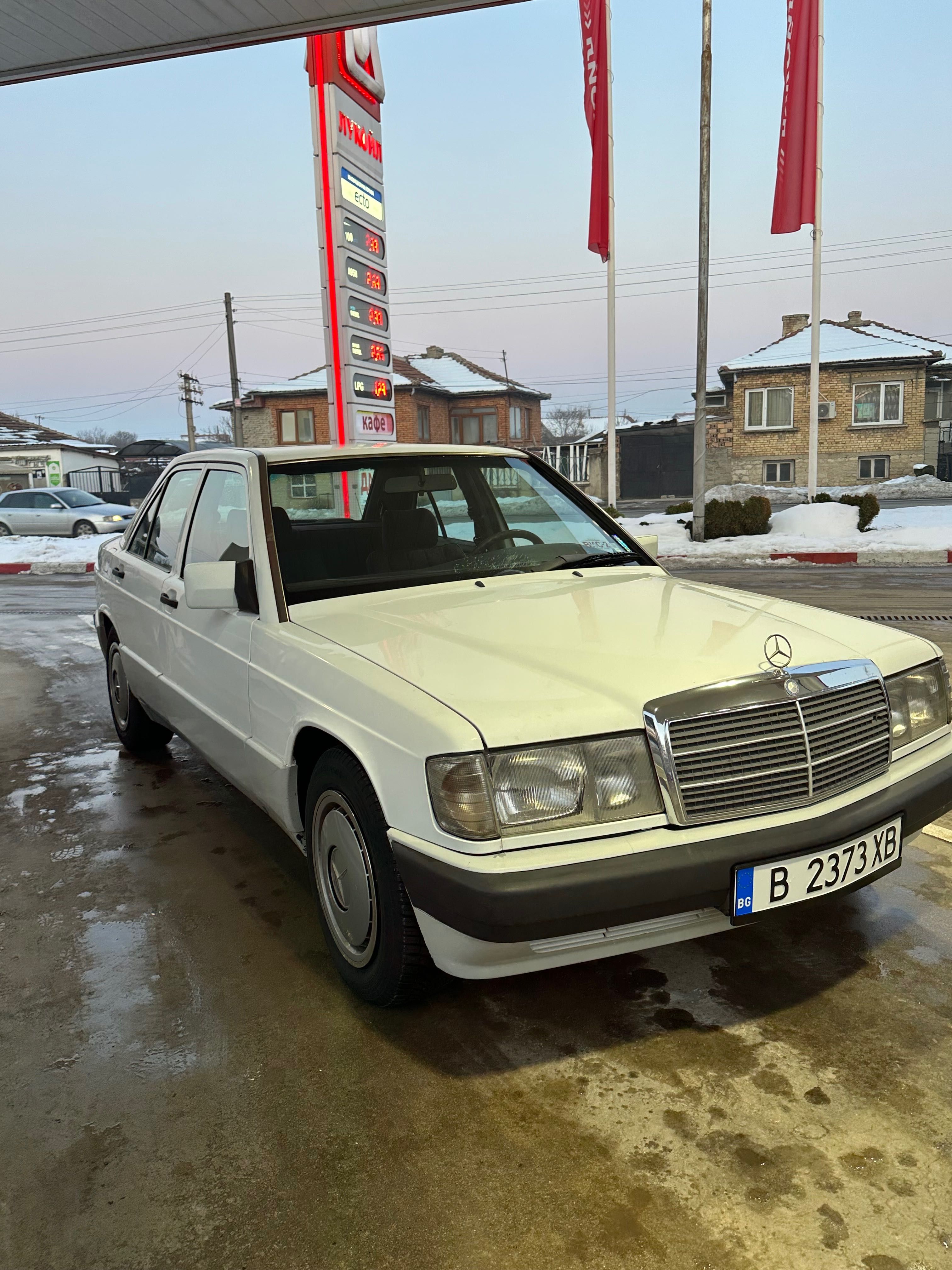 Mercedes Benz 190E