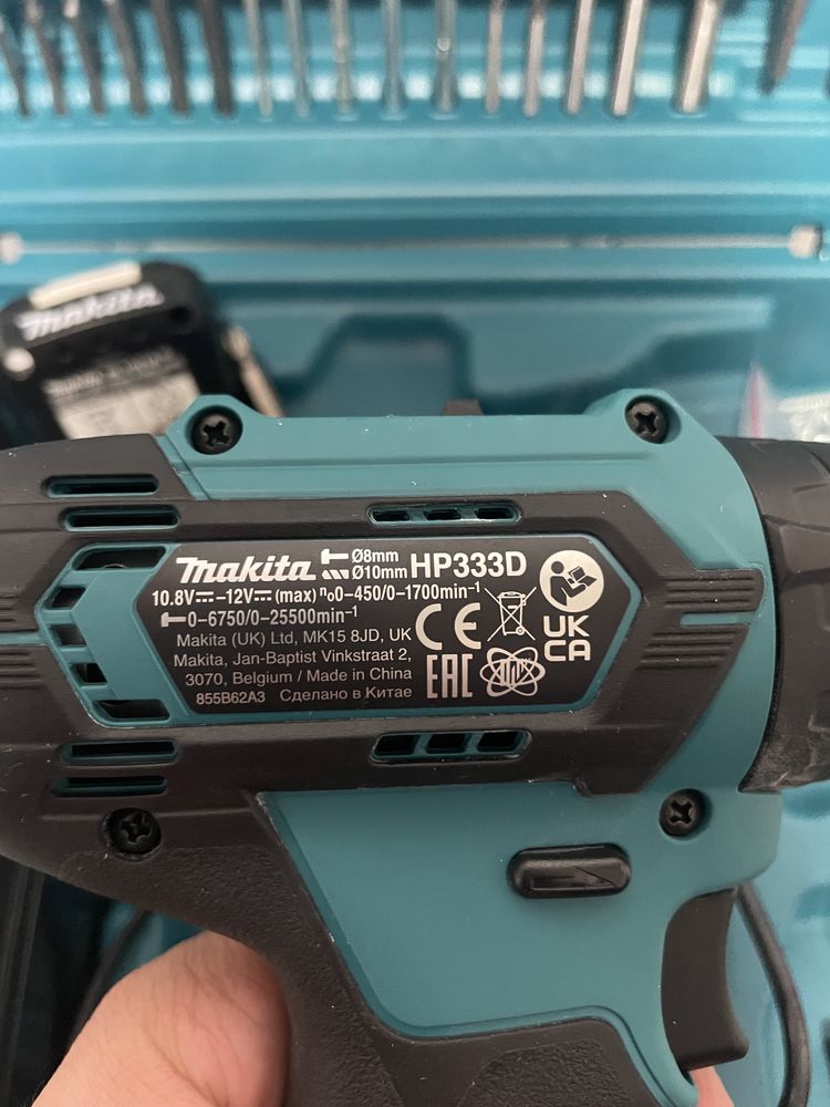 Винтоверт Makita HP333D с куфар пълен комплект накрайници