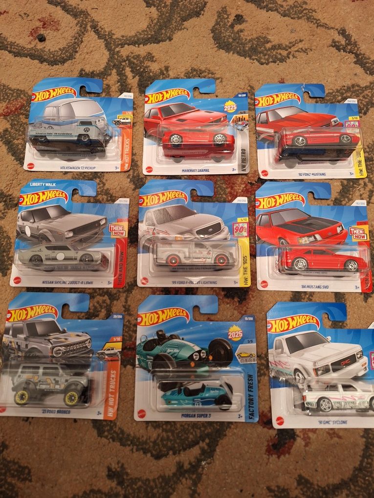 Hot wheels колички