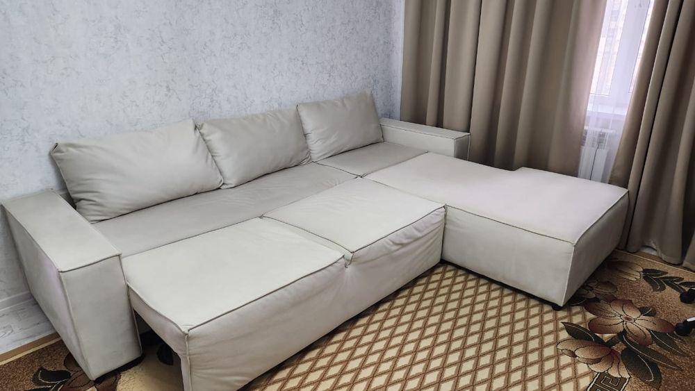Продаю угловой диван