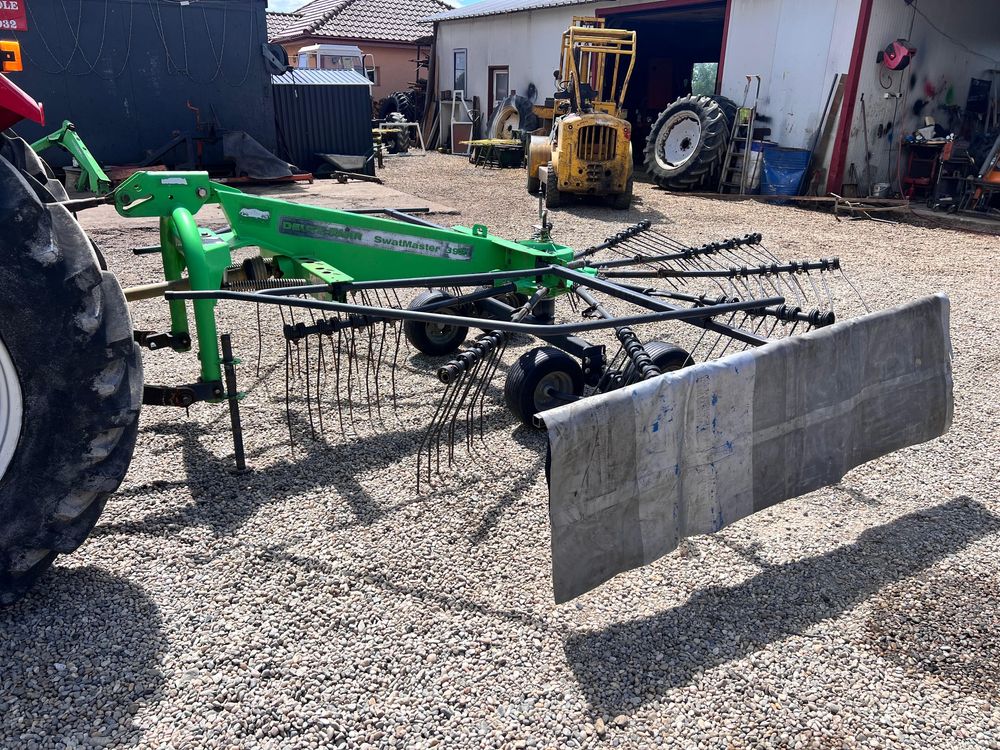 Grebla de adunat fîn deutz fahr swatMaster 3921
