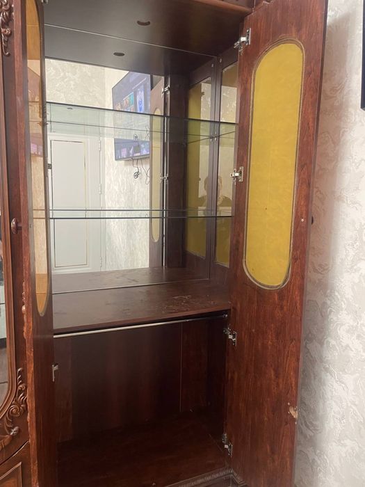 Shkaf servant sotiladi