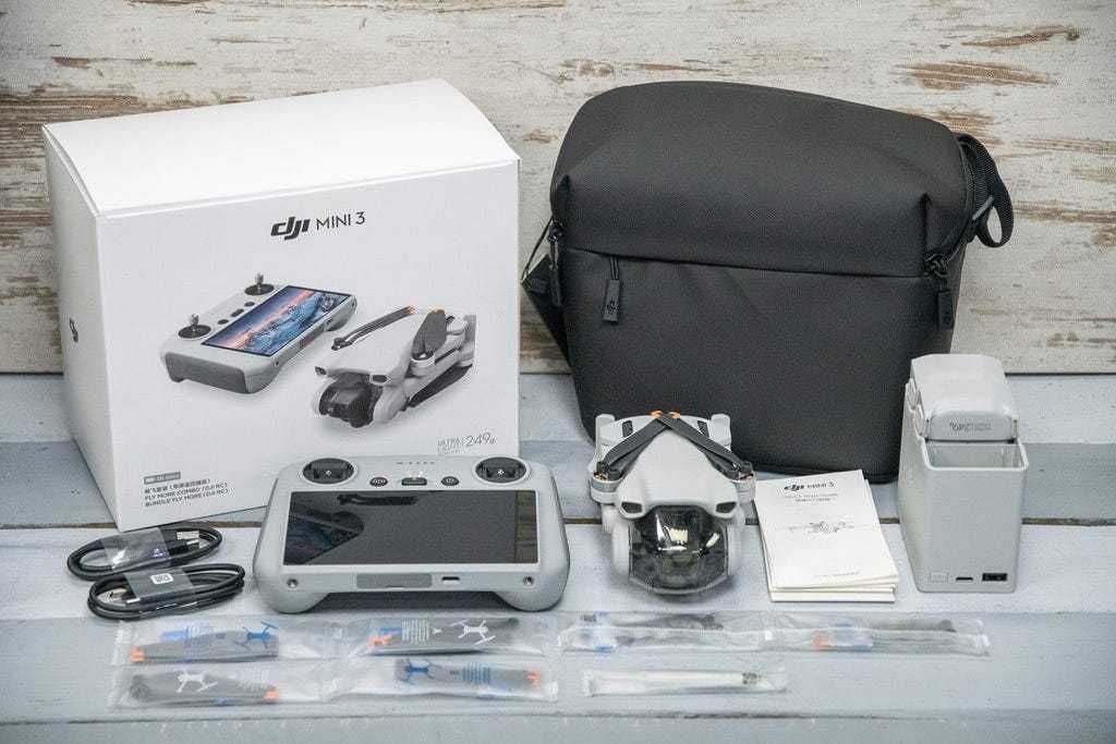 НОВ Дрон DJI Mini 3 Fly More Combo с 24м гаранция! + подарък