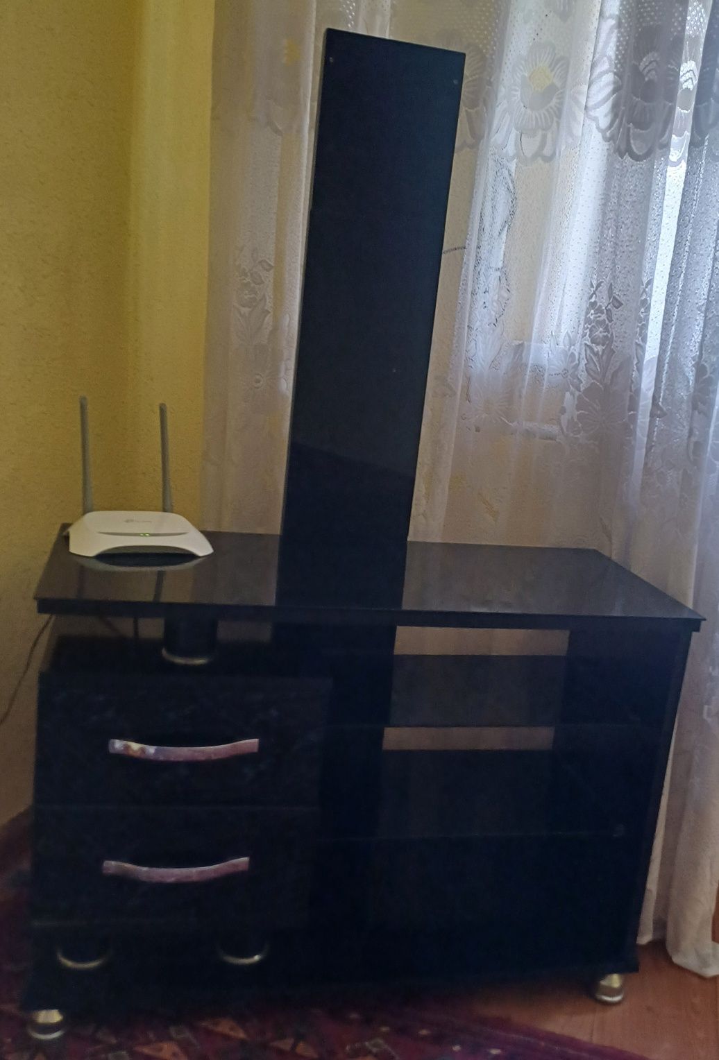 Продаётся тумбочка.