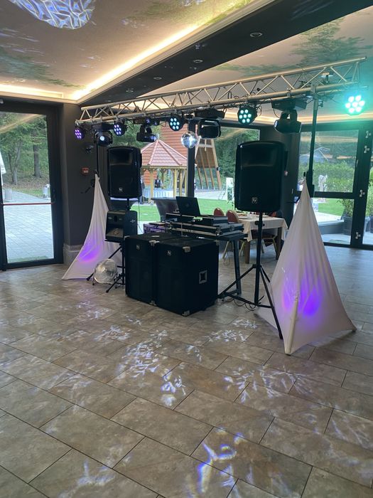 Închiriez schelă de lumini și sistem de sonorizare pentru evenimente