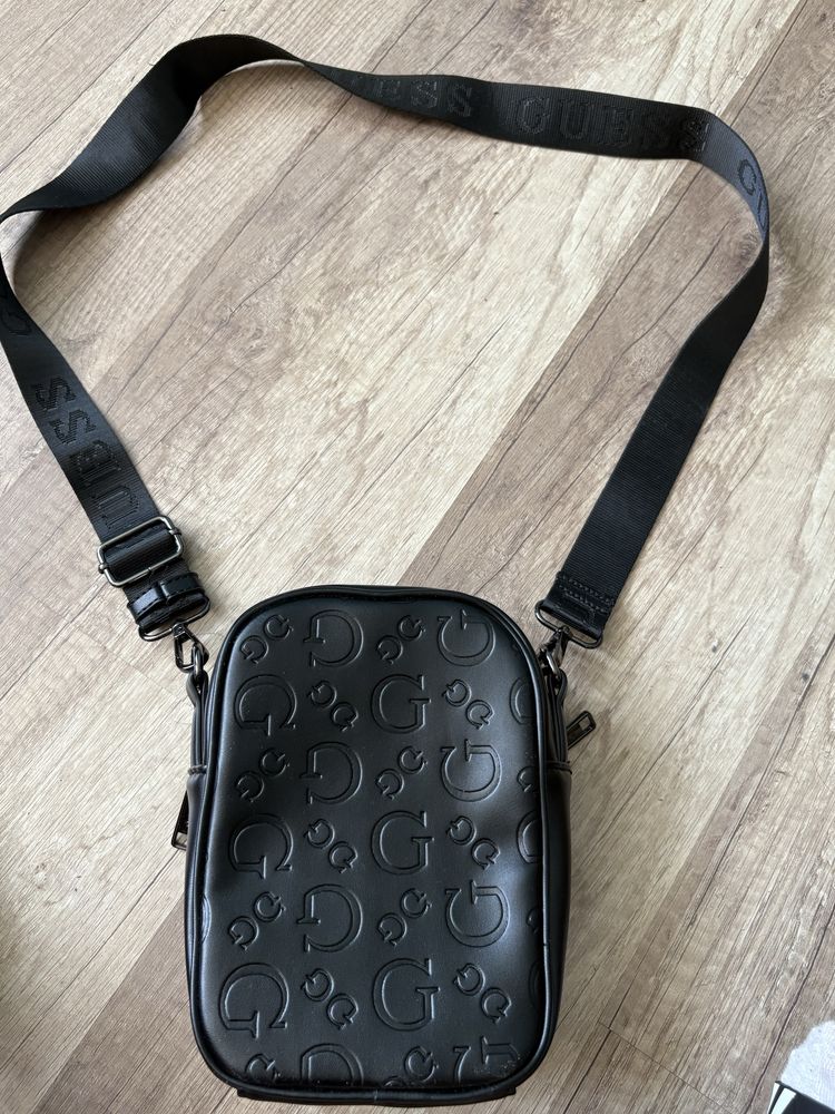 Мъжка чанта GUESS
