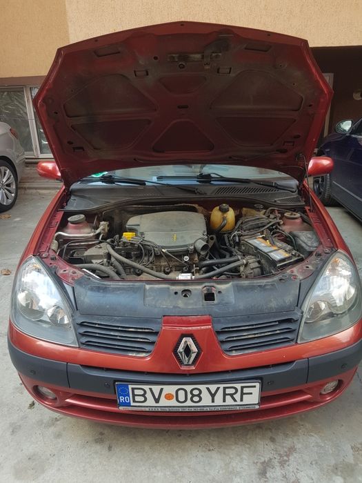 Renault Clio 2005 model 1.4 benzină + GPL cutie de viteze manuală