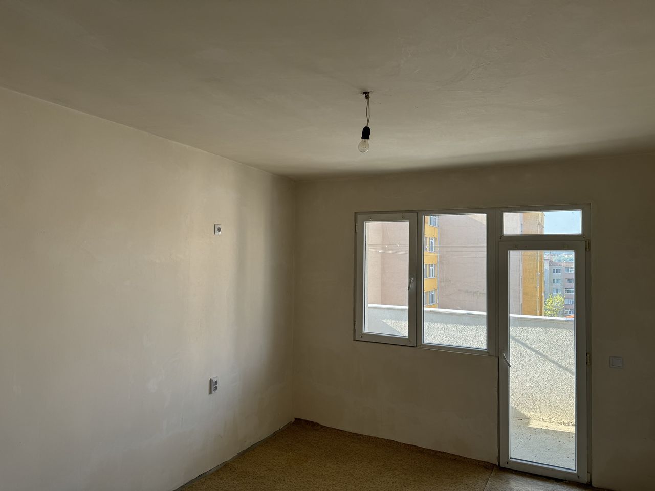 Продава се Двустаен апартамент в Крумовград - 70 кв.м за 554 €/кв.м - Снимка #7