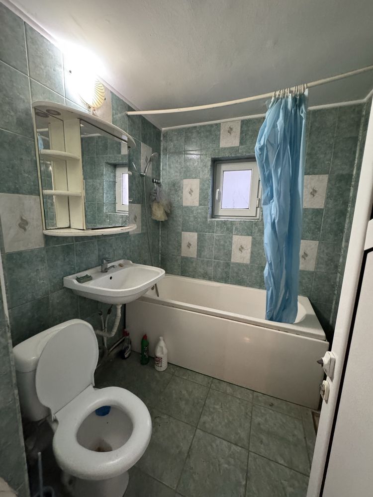 Ap 3 camere decomandat Piata Pacurari