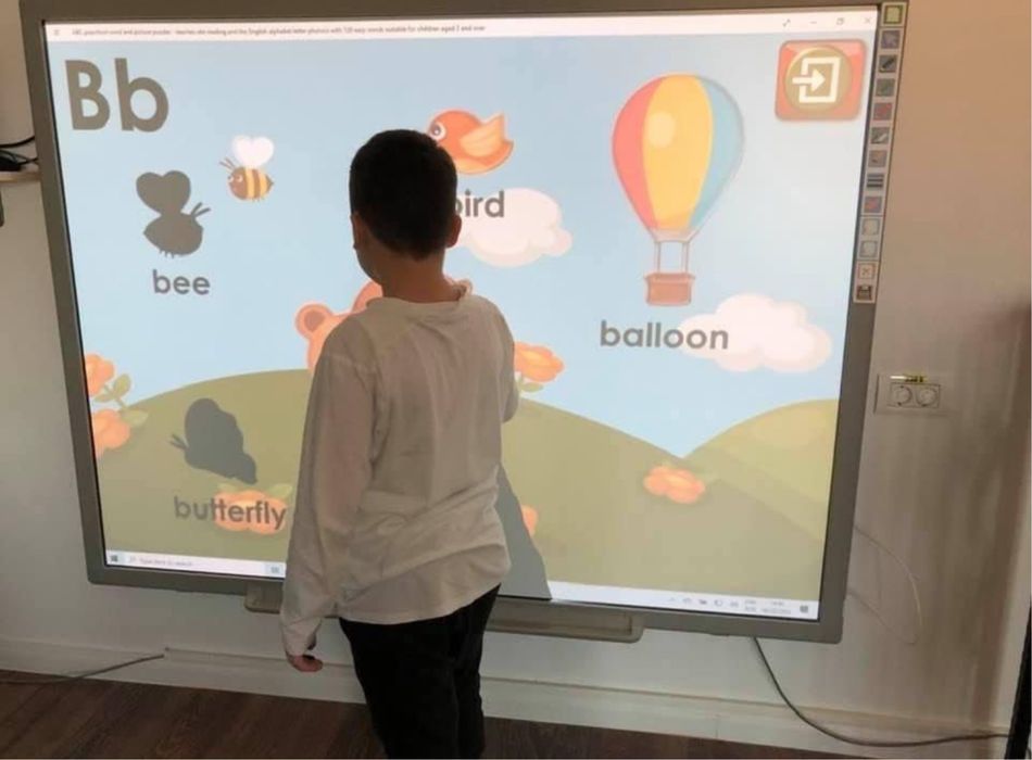 Pachet tabla interactiva + videoproiector Optoma