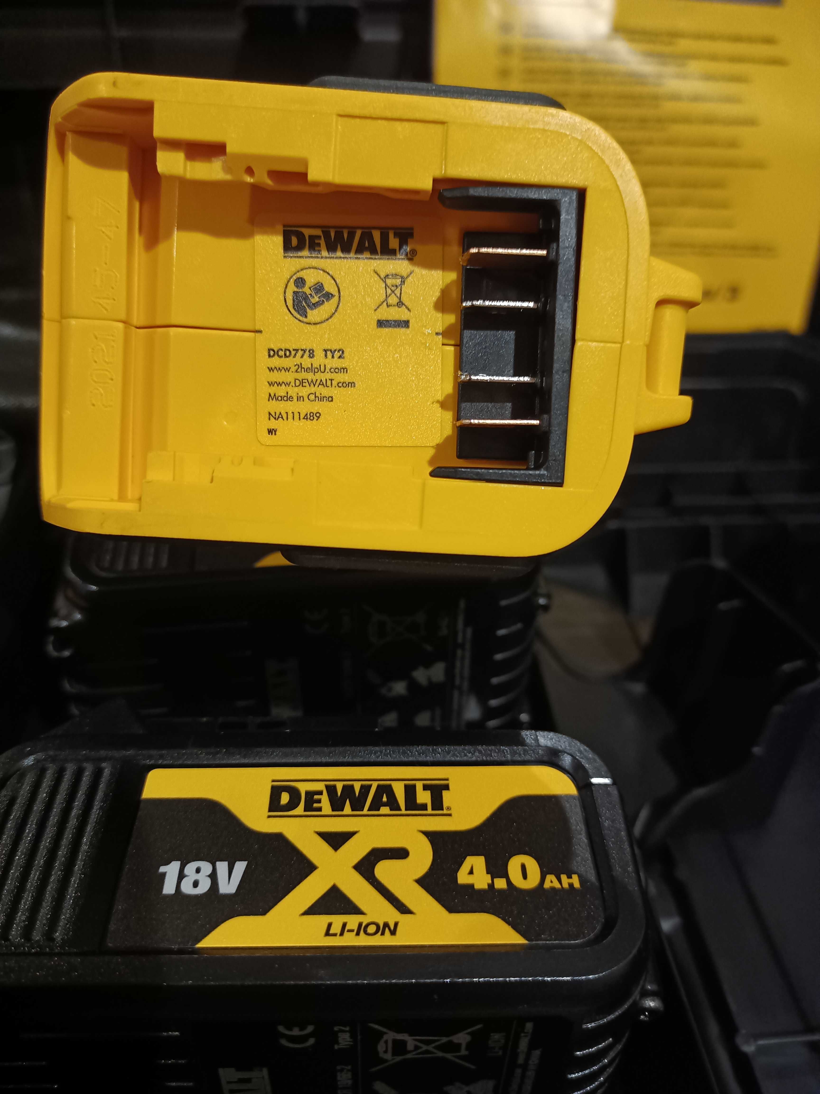 Makita и DeWalt комплект с две батерии