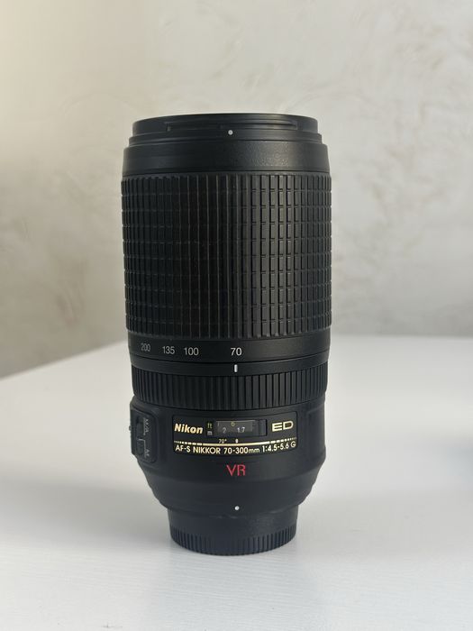 AF-S NIKKOR 70-300mm f/4.5-5.6G ED VR