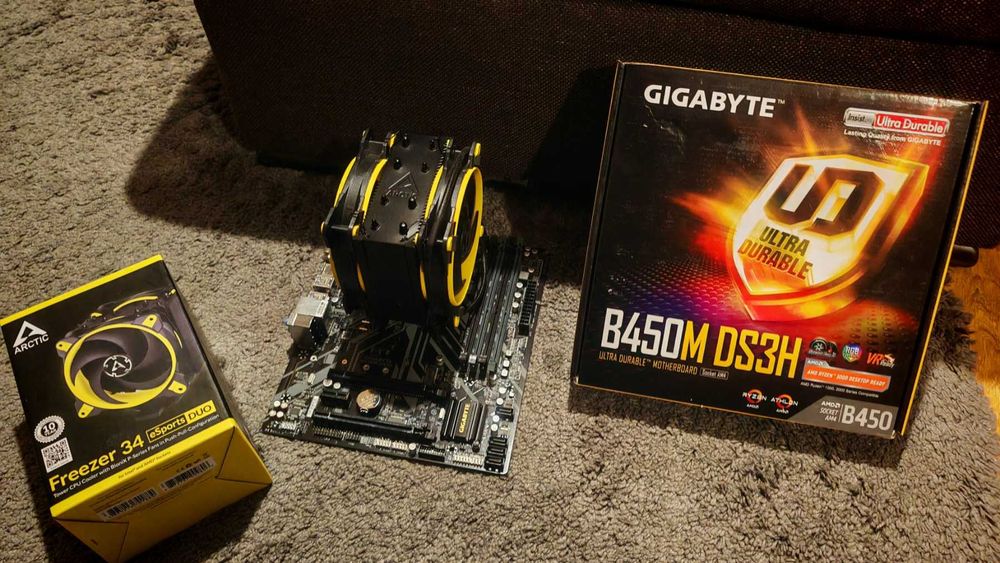 GIGABYTE B450M DS3H + RYZEN 7 5800X 8-Core (4.7 GHz ) AM4 + Охладител