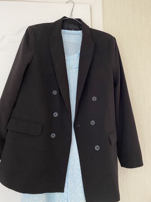 Пиджак от Stradivarius