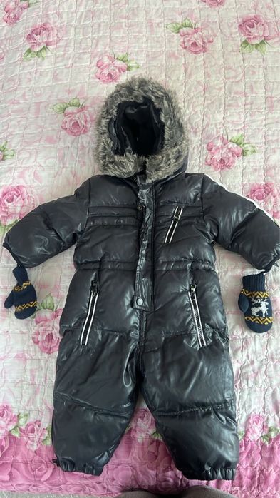 Продам детский Hugo Boss комбез, куртку, ветровку.