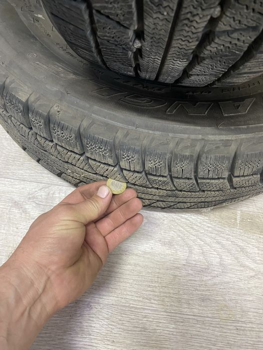 Шына зима 215/70/16
