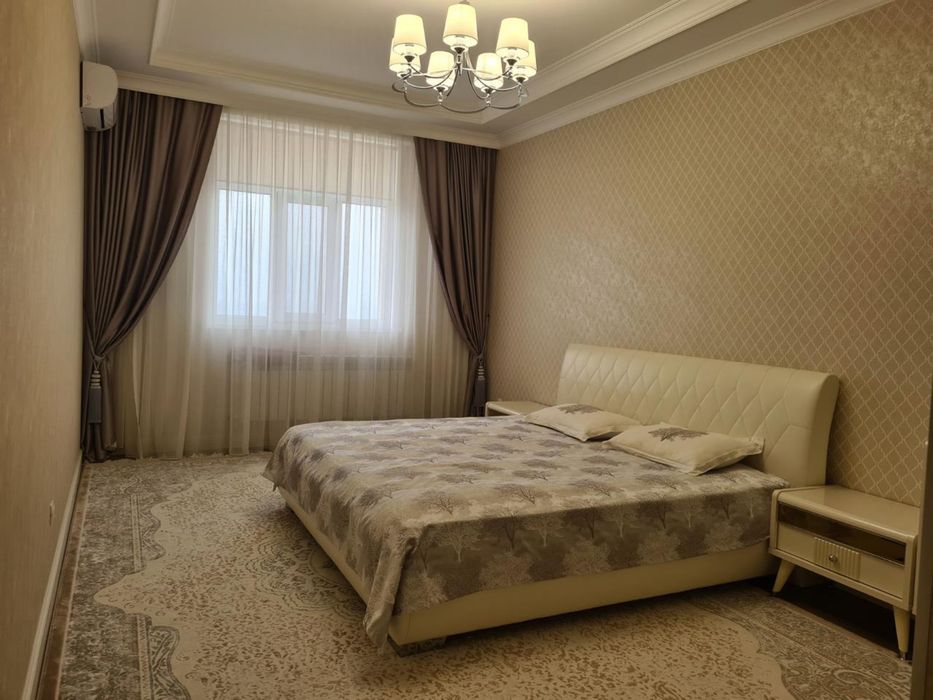 Спальный кровать с тумбами