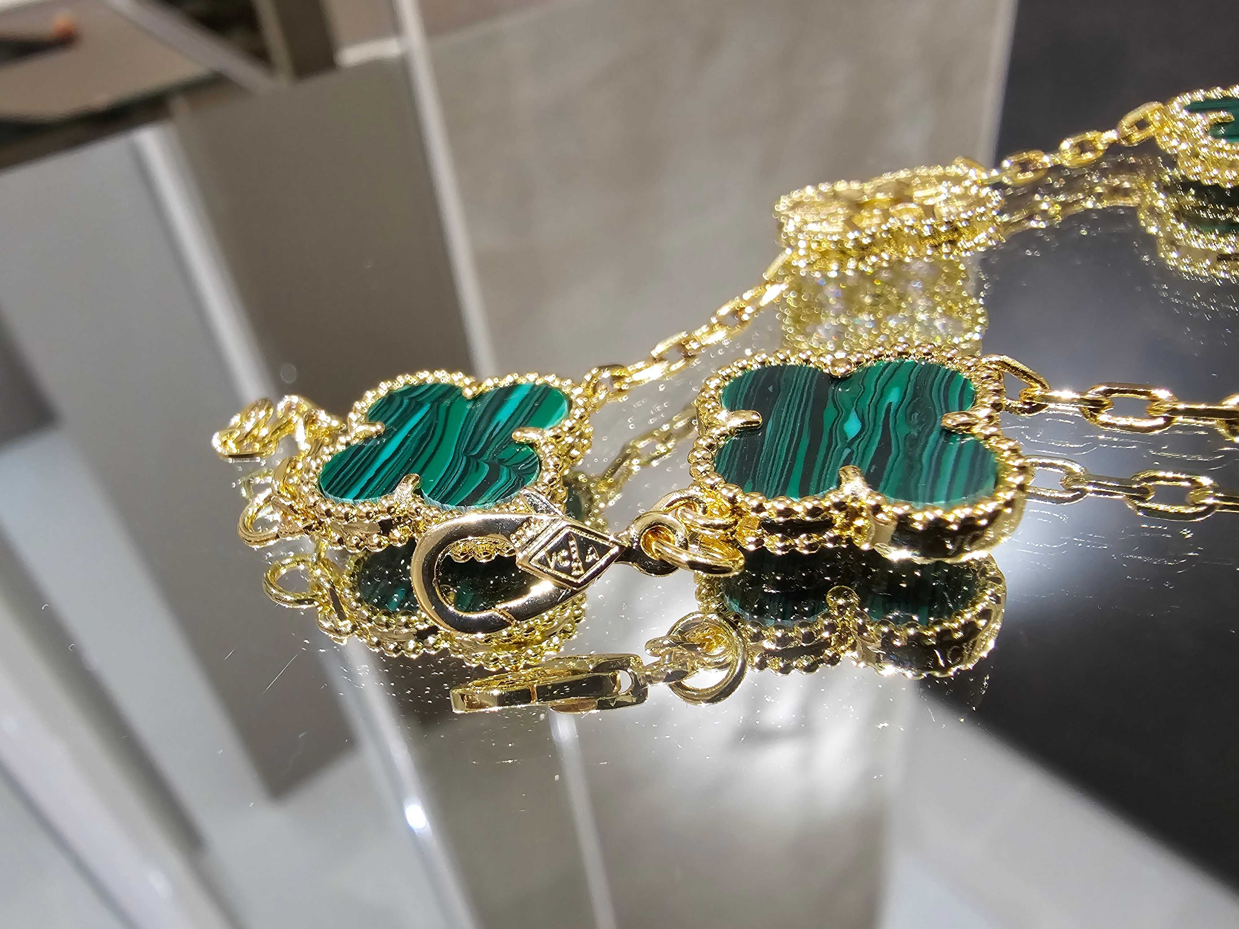 Van Cleef & Arpels VCA Gold Green 5 Alhambra Clover Дамска Гривна