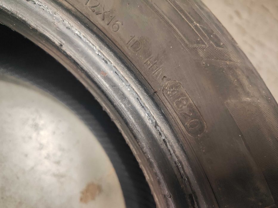 2бр.зимни гуми 195/60/16C Hankook