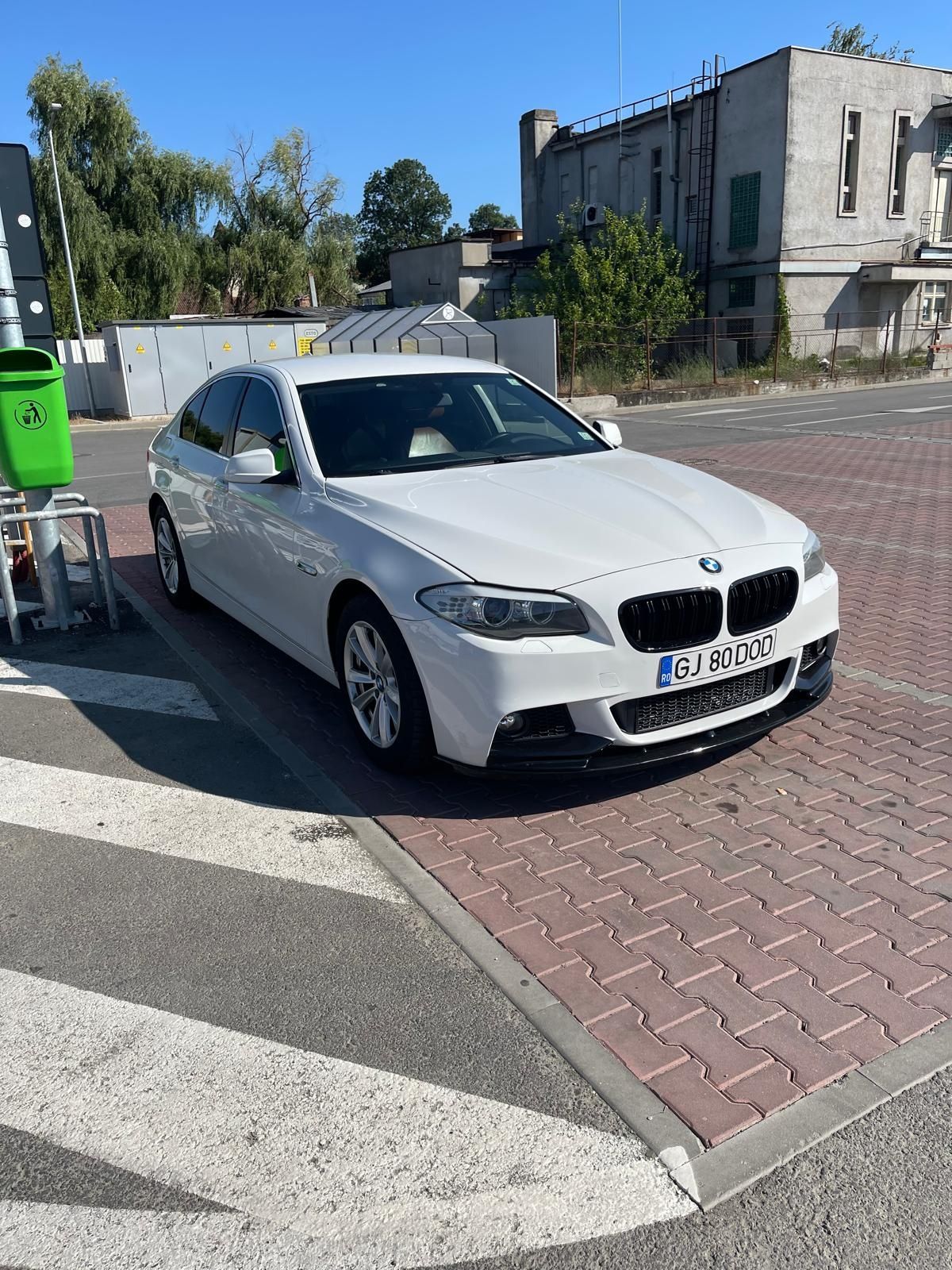 Vând bmw f10 2.0 184 cp