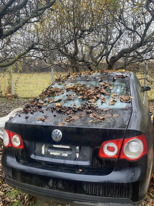 Vand 2 x Volkswagen Jetta 1.9 TDi BXE ambele