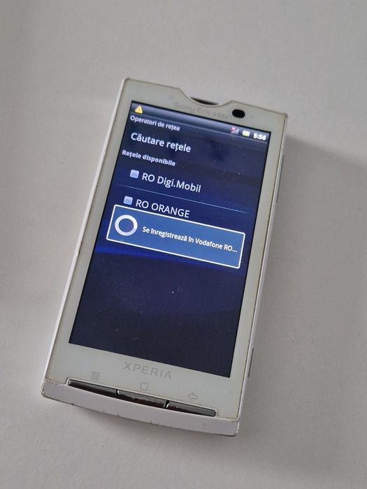 Telefon cu touchscreen Sony Xperia,  nu se conectează