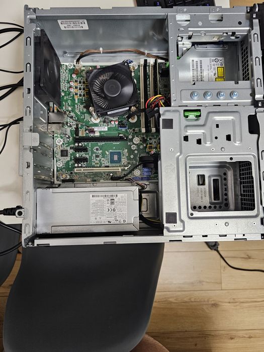 HP Elitedesk 800 G3 i5 7500 3.80GHz 16GB DDR4 256GB SSD licenta Win 10