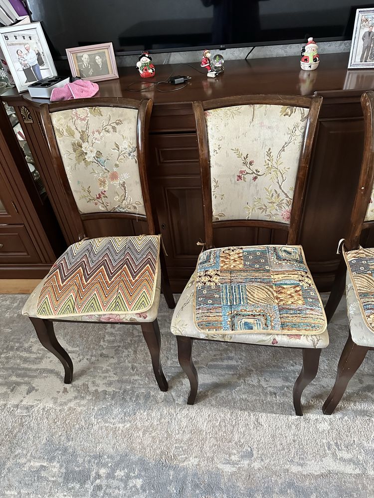 Продам стол и 8 стульев