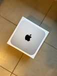 Mac Mini M2, 8 nuclee CPU, 10 nuclee GPU, 16GB RAM, 512GB SSD