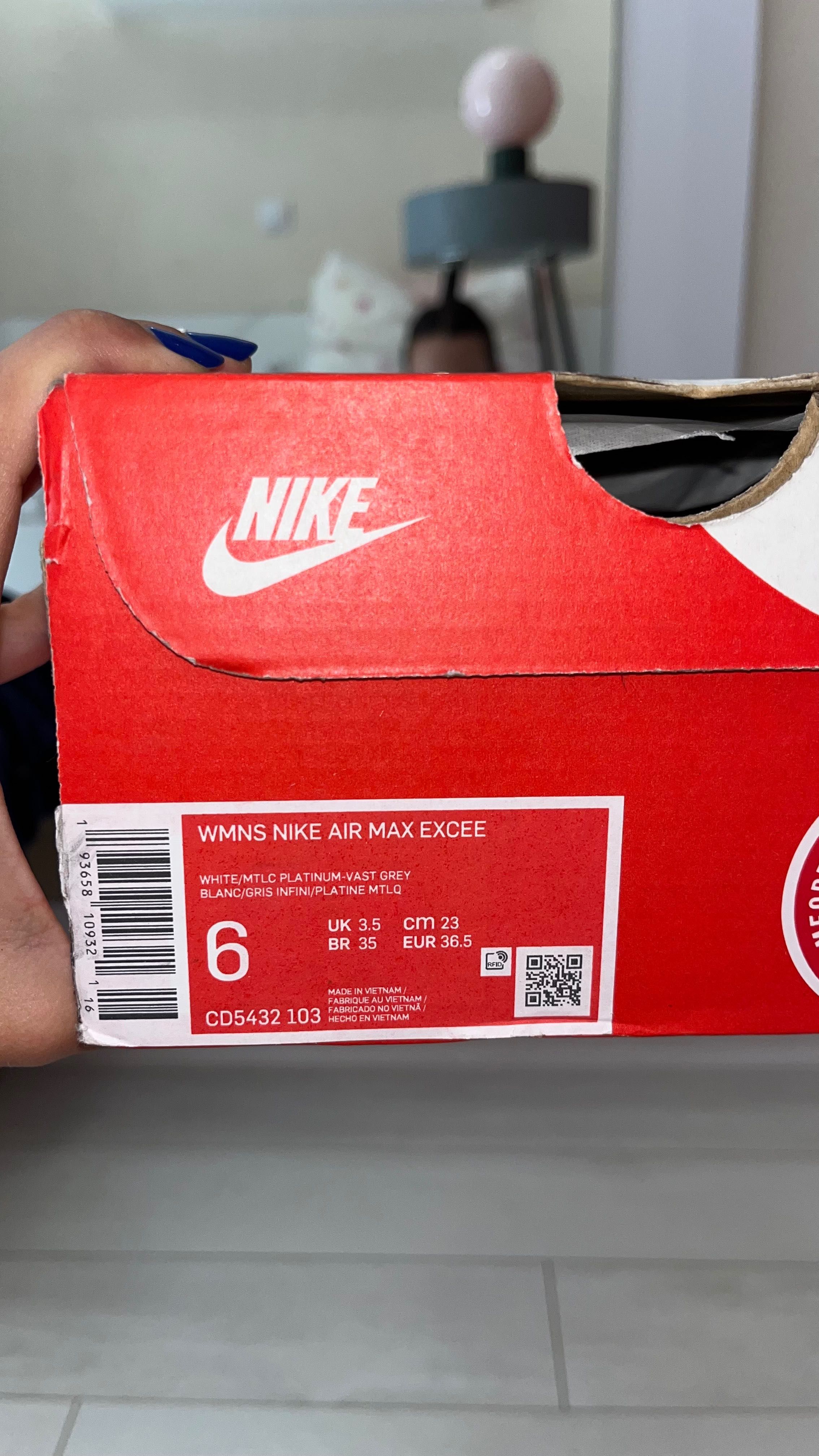 Дамски маратонки / детски маратонки Nike AIR MAX EXCEE