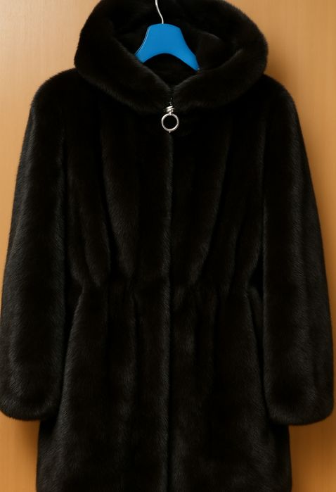 Продается эко шуба.