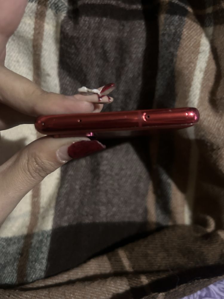 Samsung S20fe 128гб (спонсорирайте ми бала ;-;)