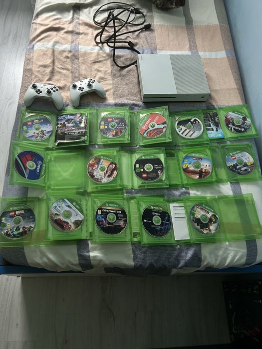 xbox one s + controllere + multe jocuri cd cat si cumparate online