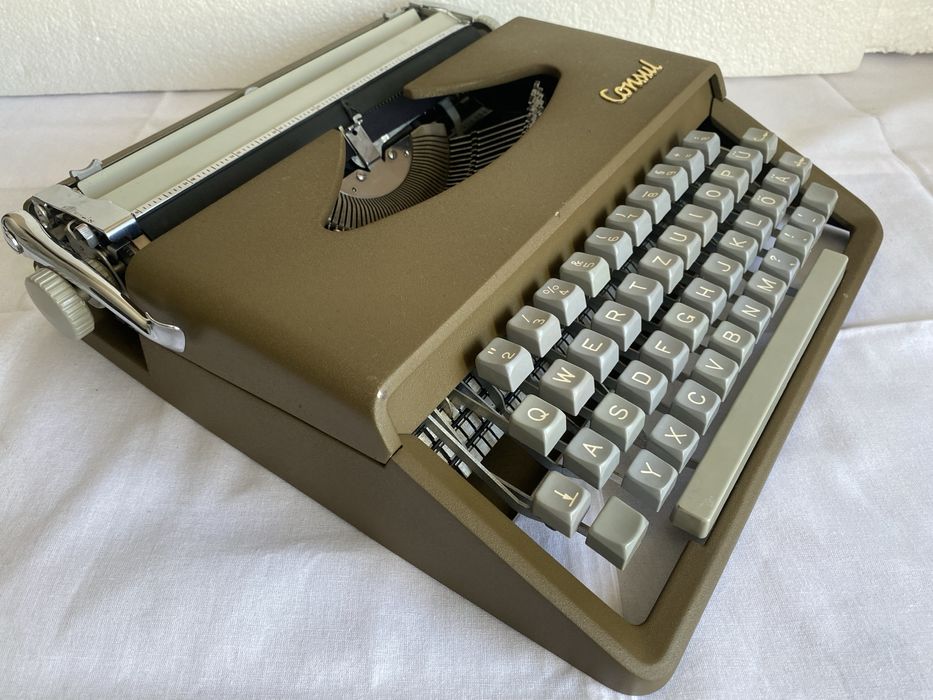 Masina de scris consul army