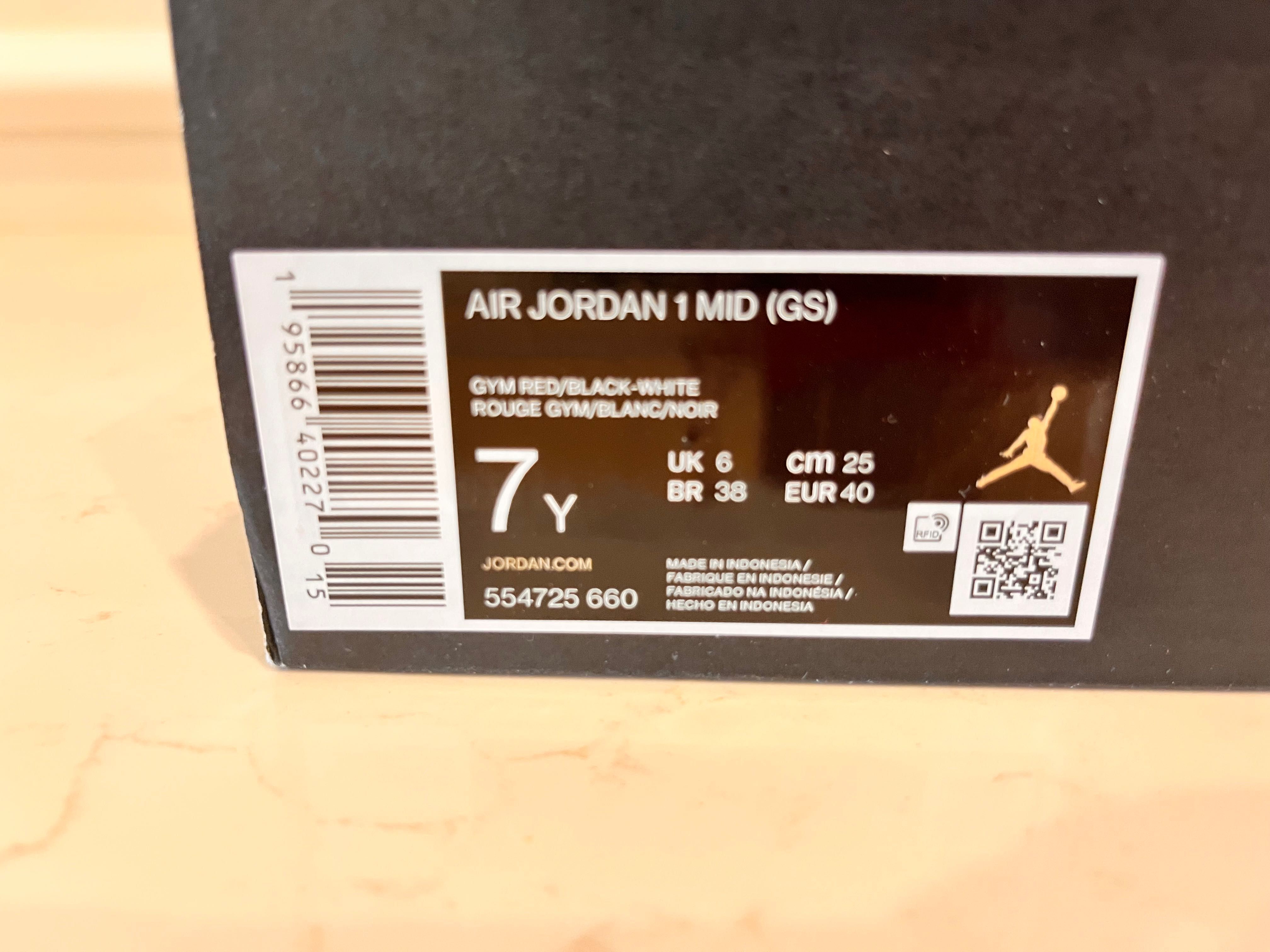 Air Jordan 1 Mid