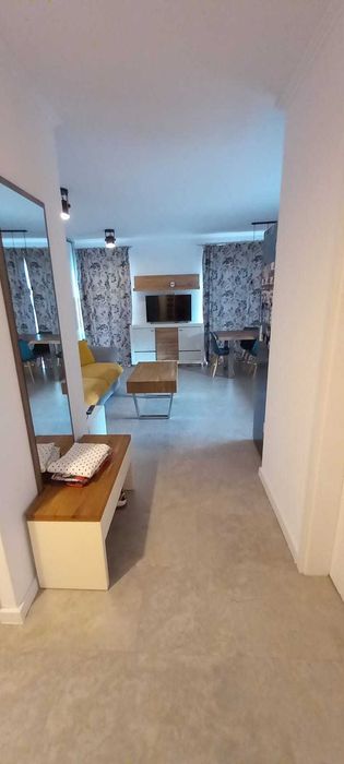 Inchiriez apartament 3 camere
