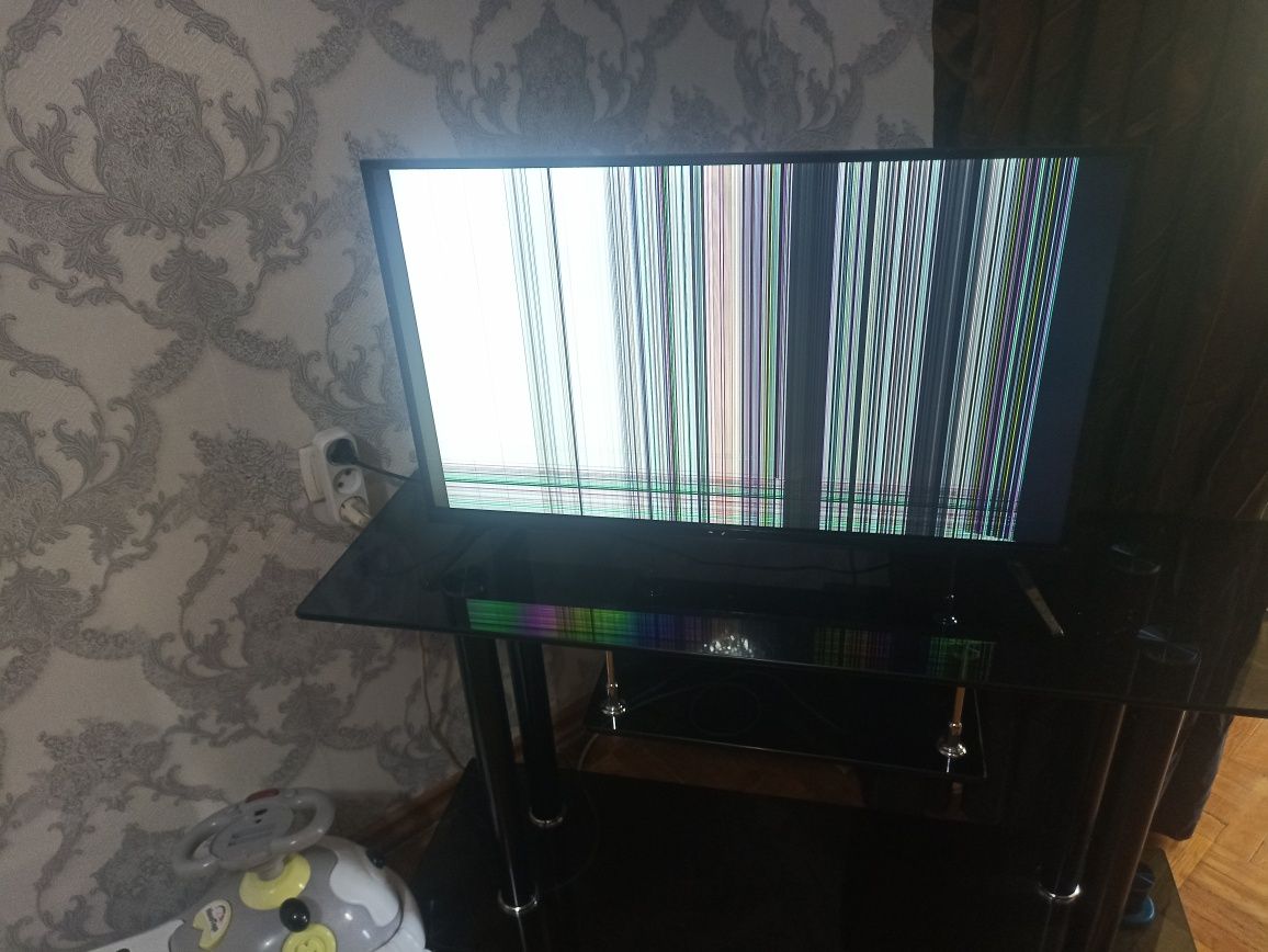 Smart Tv сломанная Матрица