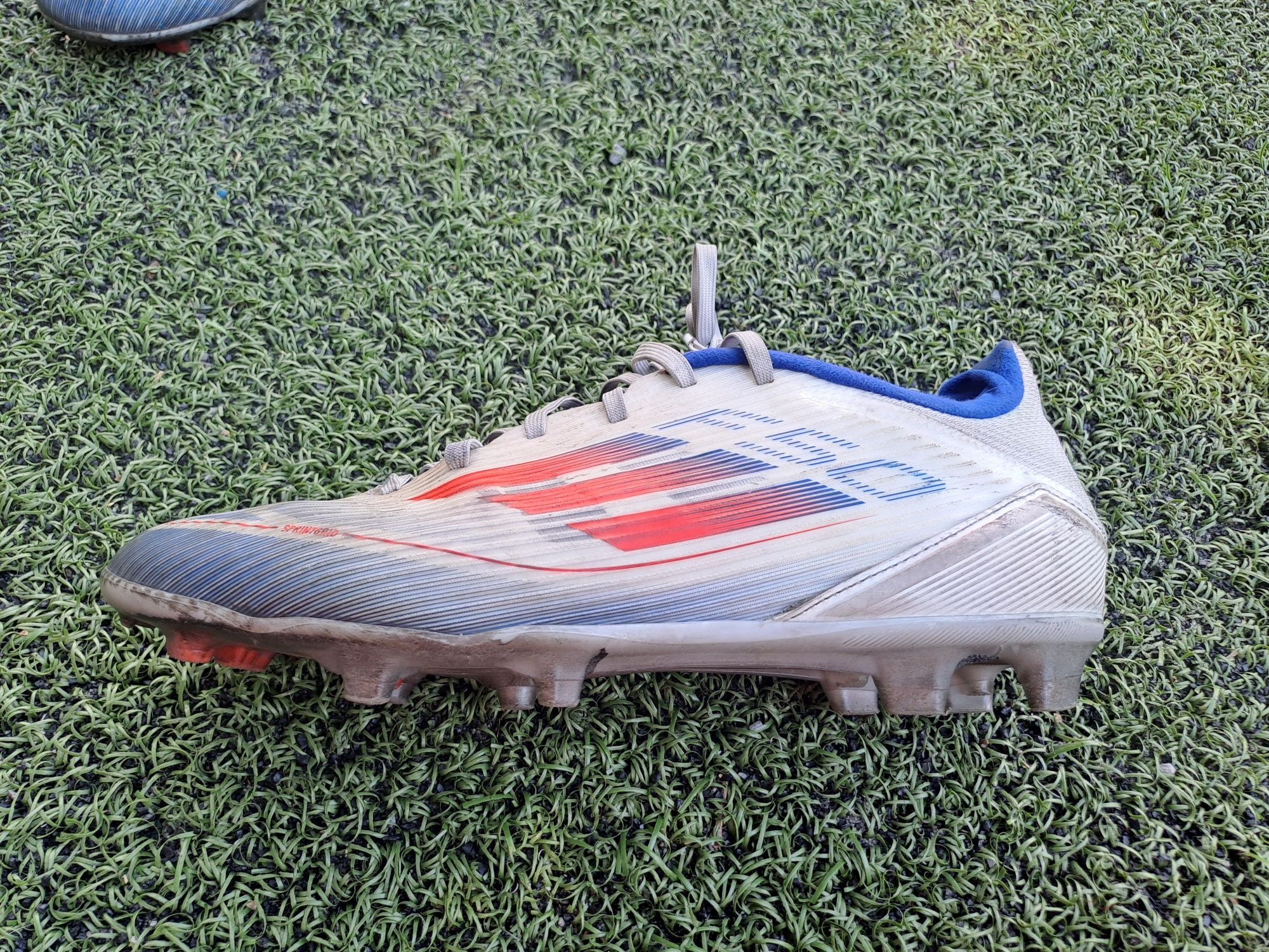 F50 addidas 42 номер league