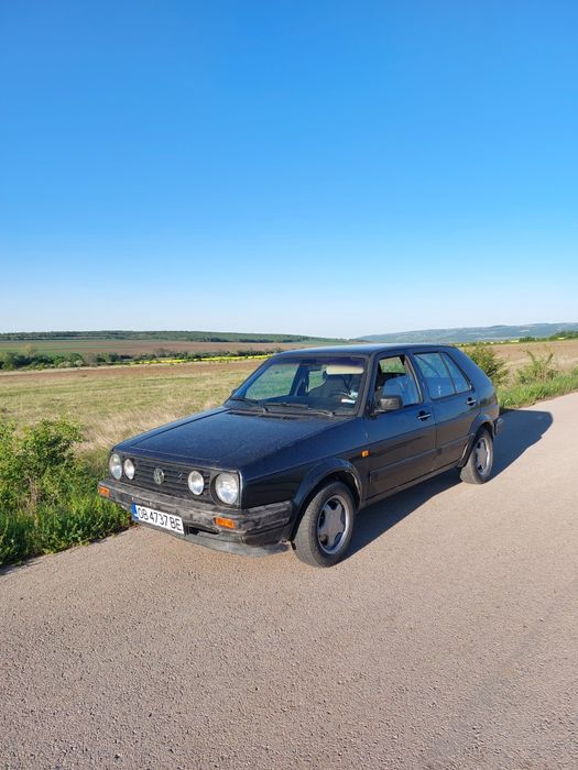 Продава се Голф 2