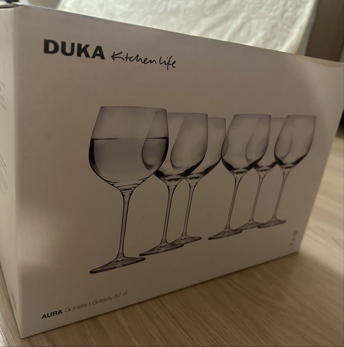 Комплект чаши за вино, Duka