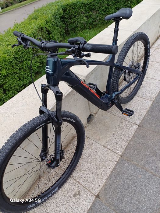Vând bicicletă electrică MTB Hardtail 2025