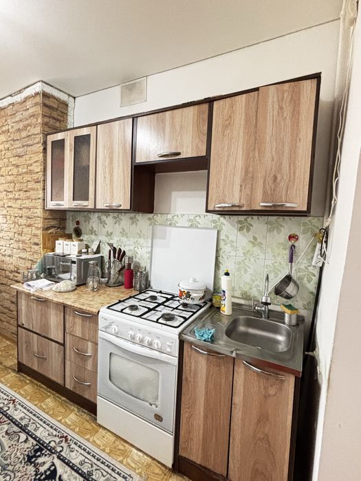 Продаю кухонный гарнитур в хорошем состоянии