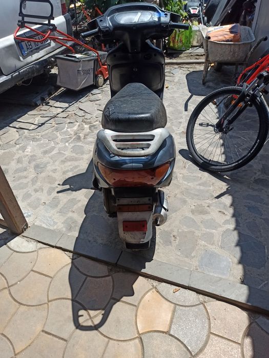 Vând scuter honda Bali