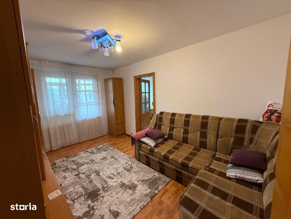 Apartament 2 camere, semidecomandat, 41 mp, Craiovita, Bulevardul Tine