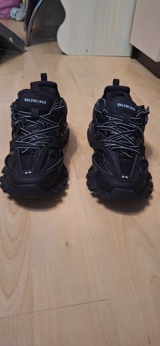 Balenciaga Track