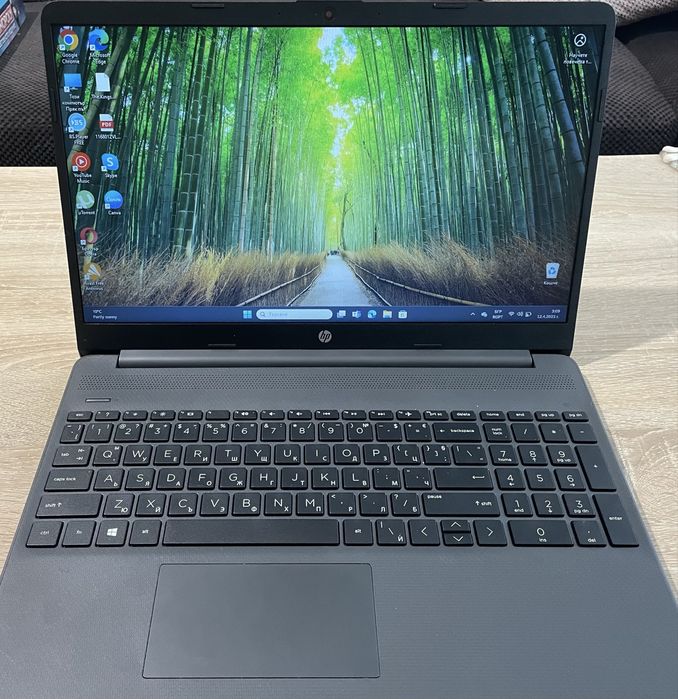 HP 15s-eq1048nu • 4GB RAM • 250GB SSD • Като нов
